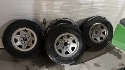 Rims are in fantastic shape Tires are getting close to done I have the lugs and centre caps 350 obo...