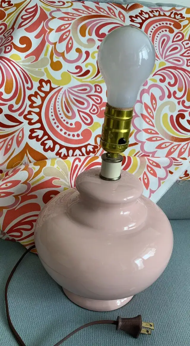 Ceramic Lamp in Indoor Lighting & Fans in Hamilton - Image 3