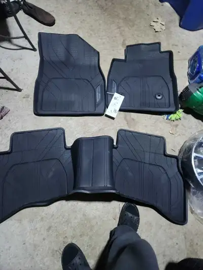 I am selling a set of brand new Chevrolet Trailblazer floor liners. These liners are designed to per...