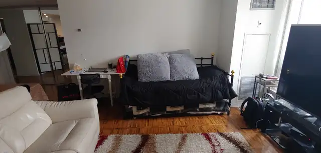Downtown Toronto, for a male student with meals $60062863326568835122