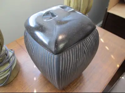 Ceramic Covered Vase/Cookie Jar/Storage, View more