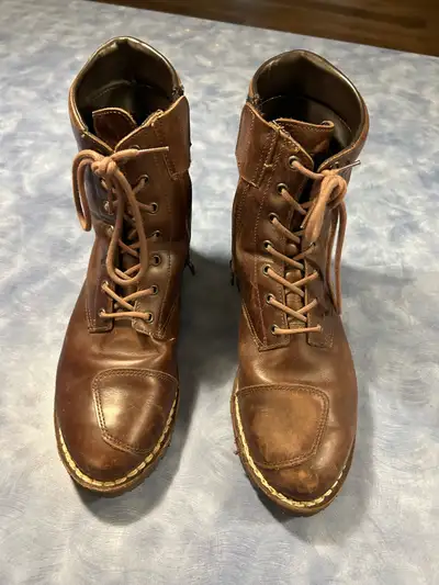 TCX size 10, imported from Germany. Excellent condition Pick up in Charleswood