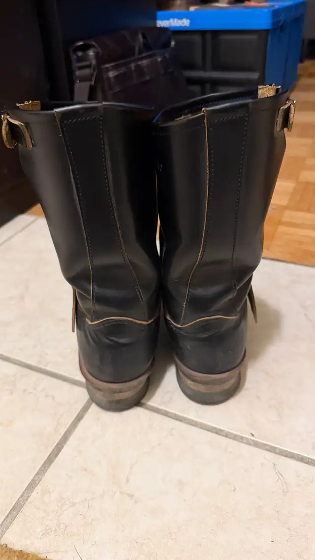 Red Wing 2966 Engineer Boots in 9.5 D in Men's Shoes in City of Toronto - Image 4