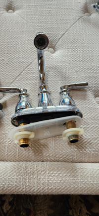 Moen Bathroom Faucet/Taps