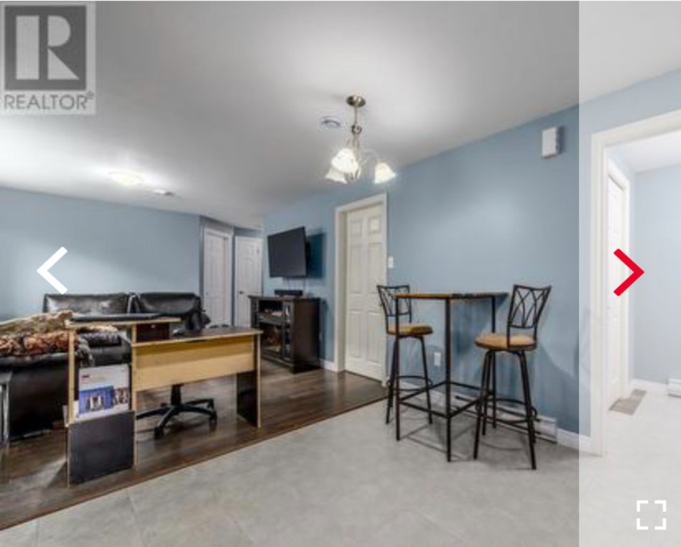 Apt for rent / ground level entry / No stairs / 2 car park 3