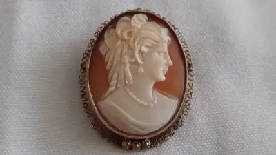 VINTAGE SHELL CAMEO, View more