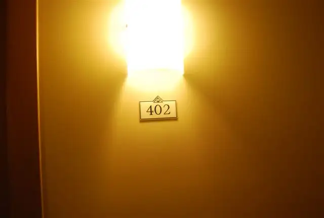 beautiful 2 bedroom, 2 bath condo , washer, dryer, dishwasher
