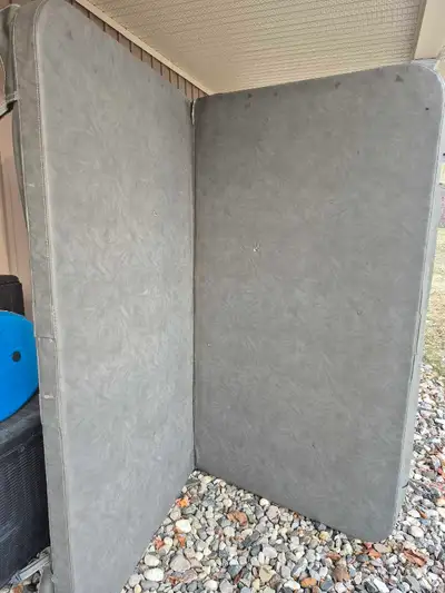 Grey hot tub cover. My original ripped in half so had this one until my new one arrived and dont nee...