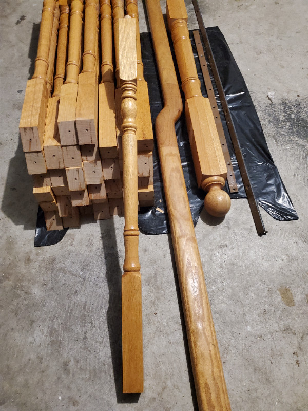 Collection of solid wood spindles / balusters and posts in Windows, Doors & Trim in Oakville / Halton Region - Image 2