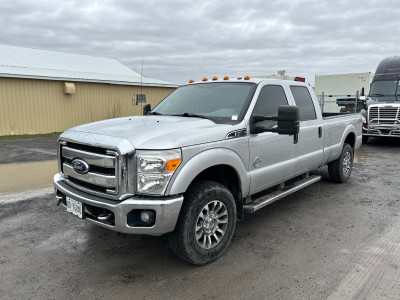 2011 Ford f350 super duty. Safteied. 