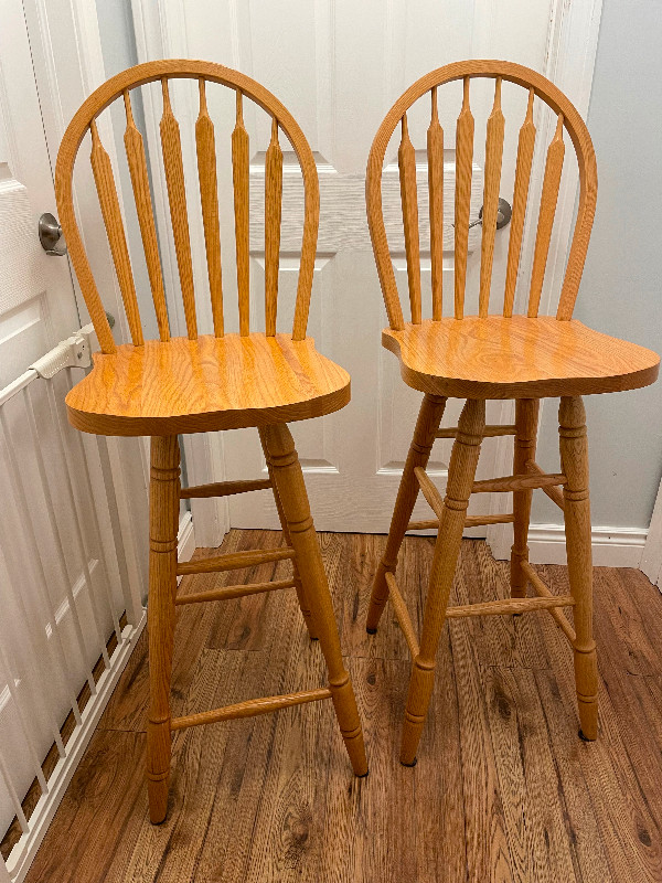 Oak Bar Stools in Chairs & Recliners in Oshawa / Durham Region