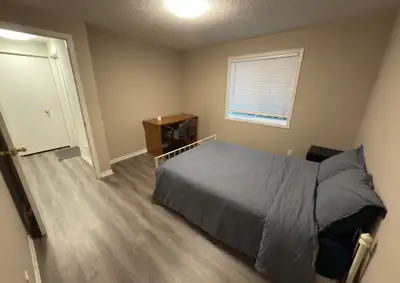 Room for rent in shared apartment (shared kitchen and bathroom) in Waterloo ON Utilities all inclusi...