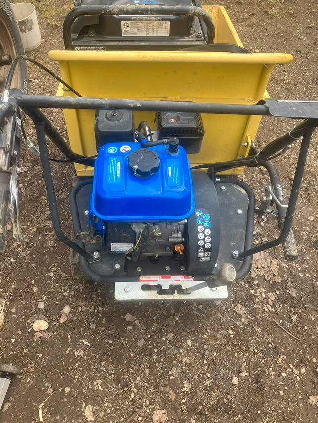 Gas powered wheelbarrow in Power Tools in Quesnel - Image 3