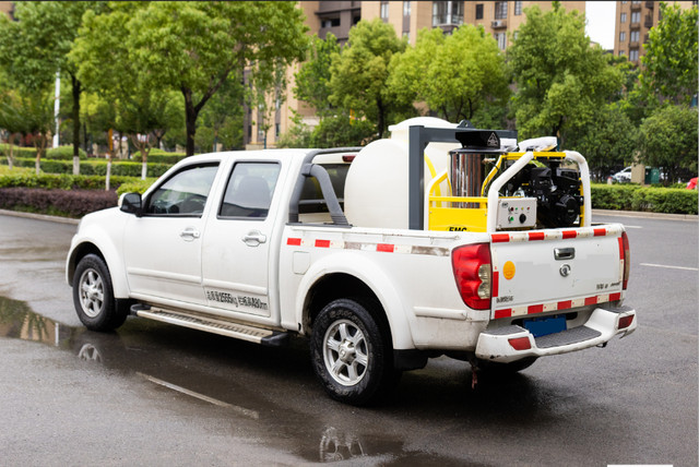 Mobile Hot Water Cleaning Rig for Trucks | 4000 PSI in Other in City of Toronto - Image 2