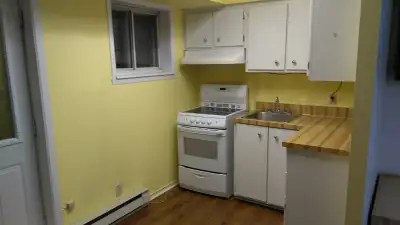 ALL INCLUSIVE AND FURNISHED - APARTMENT FOR RENT LOCATED IN THE HALF-BASEMENT OF A TRIPLEX IN AHUNTS...