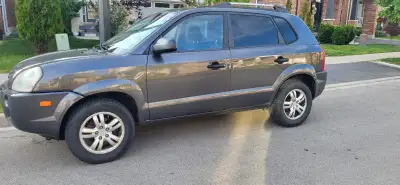 **2007 Hyundai Tucson GL | One Owner | Automatic | Winter Tires | $2,500 OBO** Reliable, well mainta...