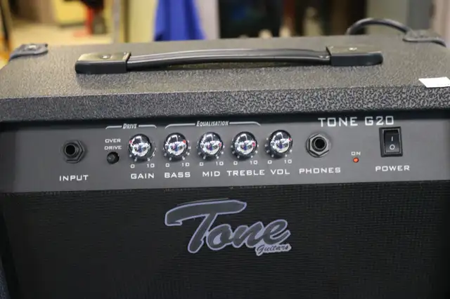 TONE G20 - 20 WATTS ELECTRIC GUITAR AMPLIFIER (#4660) in Amps & Pedals in City of Halifax - Image 3
