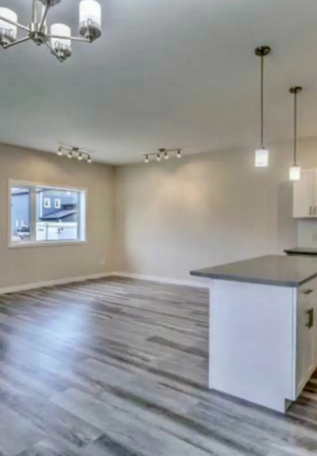 3 Bedroom/2.5 Bath Townhouse - Available January 1st, 2026 in Long Term Rentals in Whitehorse - Image 5