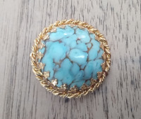 Vintage Gold Tone Turquoise Brooch.