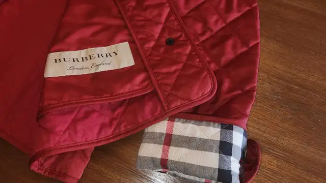 manteau veste Burberry (Original) à vendre in Women's - Tops & Outerwear in Laval / North Shore - Image 6