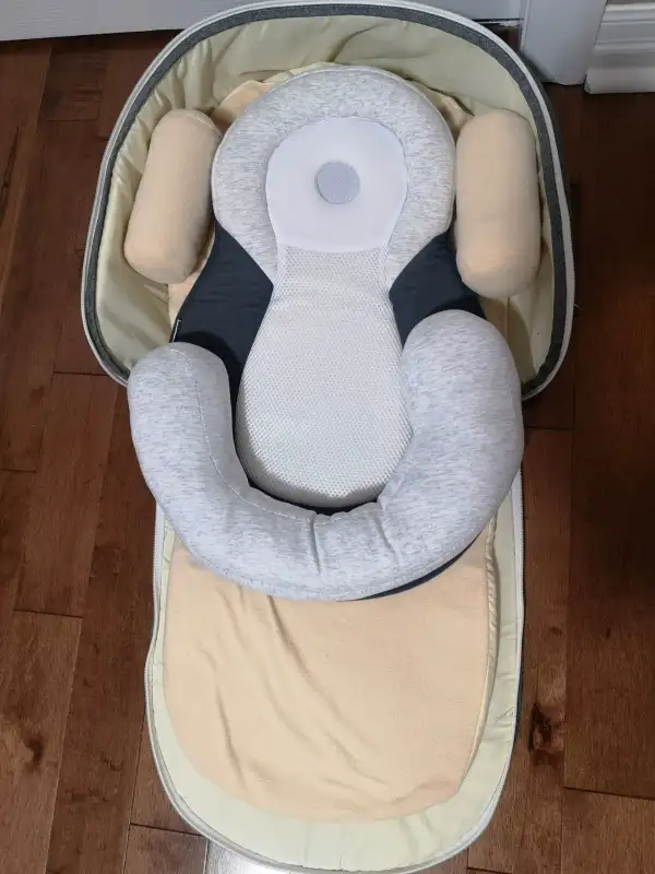 Portable Baby Bed in Cribs in Kitchener / Waterloo - Image 3