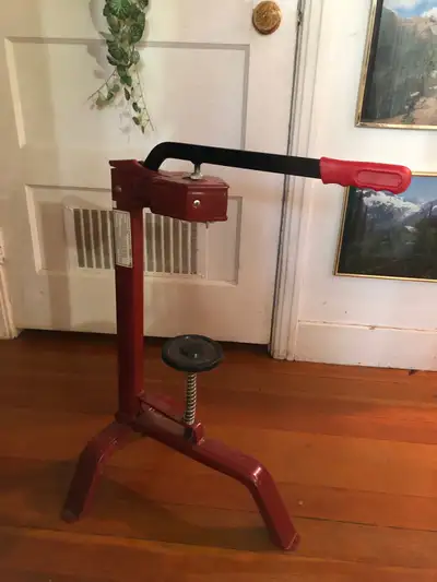 Wine Corker. Plus free gadget., View more