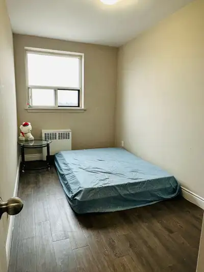 Spacious private bedroom is available is a shared unit near all the amenities. Walmart, Metro, Shopp...
