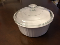 Corningware 2.5 Litre Casserole Dish with Pyrex lid