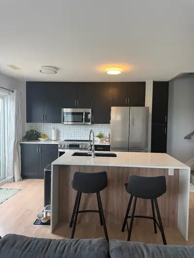 Welcome to 700C Amberwing Private in Orleans! This beautifully maintained upper-unit Minto "Rooibos"...