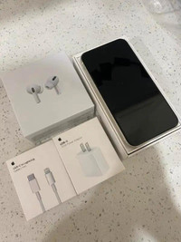 iPhone 11 128GB **Airpods/Accessories/Delivery**