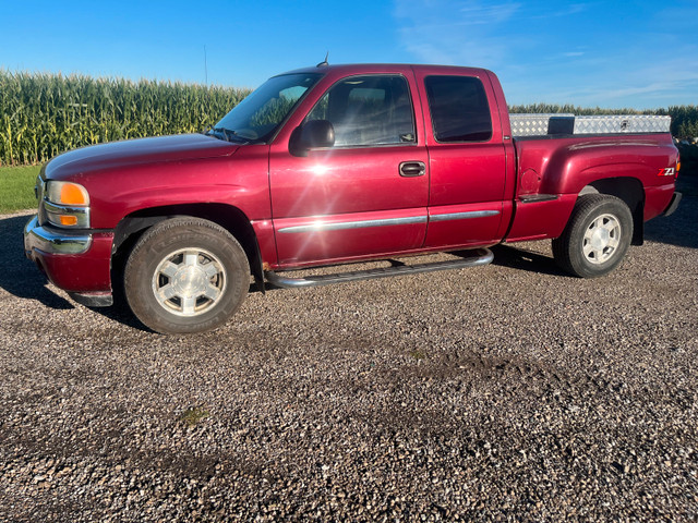 2005 gmc serria 1500 Parts truck in Cars & Trucks in Leamington