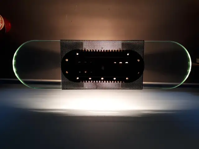 Banker's Lamp in Indoor Lighting & Fans in Cornwall - Image 9