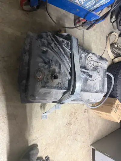 22 gallon rear fuel tank for 1967-72 Chevy/gmc truck. Might even work as old as 1960. Mounting strap...