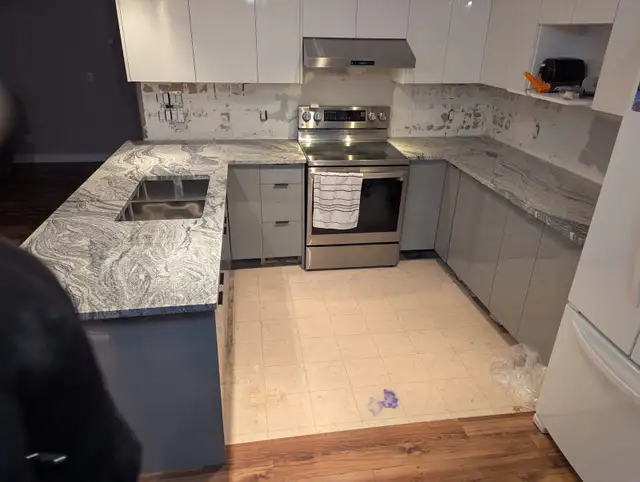 Countertops! Islands! Vanitytops! Granite & Quartz!  in Cabinets & Countertops in Red Deer - Image 9