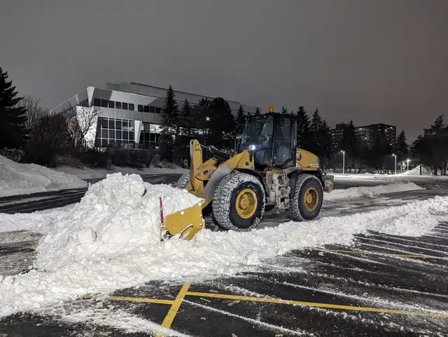 24/7 Commercial Snow Removal Services - Plowing & Salting - GTA