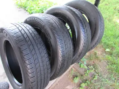 Set of 195/65-15 MAXTOUR Radial GT all seasons tires 2 tires near full tread 95% 2 tire at about 70%...