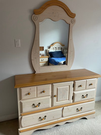 Moving Sale—8 piece Twin Bedroom Set