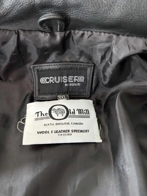 Ladies leather jacket, perfect for riders 3 XL in Women's - Tops & Outerwear in Sarnia - Image 8