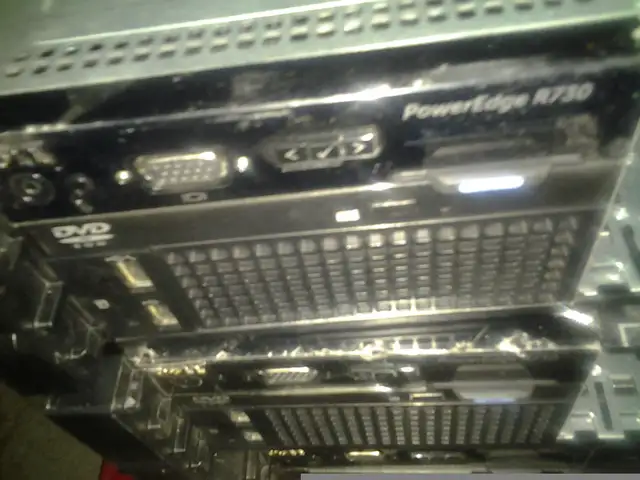 dell r730 dual cpu 3.5 ghz dualpower 32g ddr3 $450 100+ servers in Other in City of Montréal - Image 3