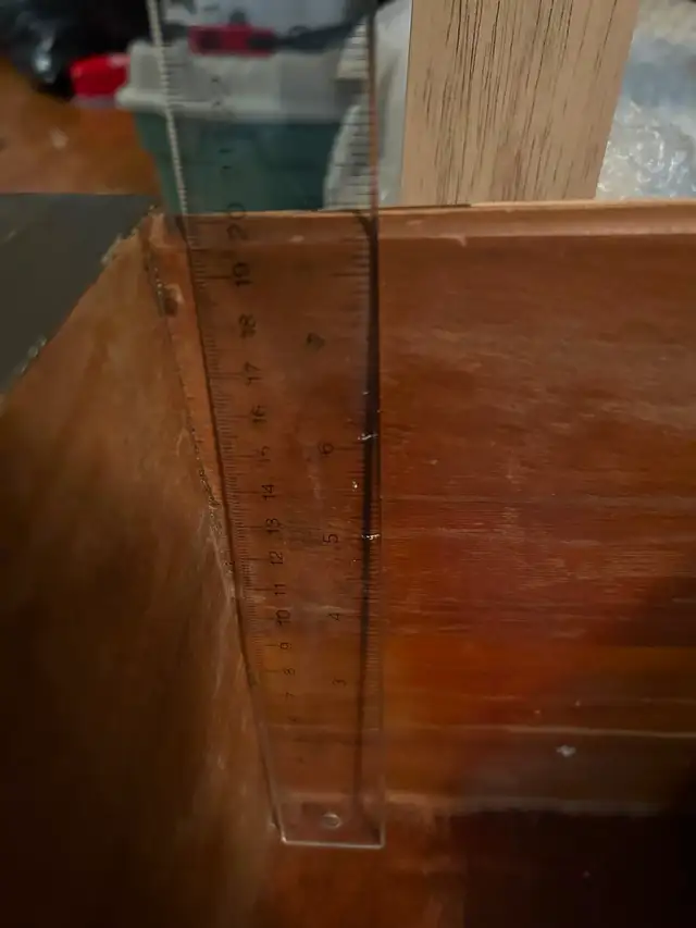 Antique Wooden Chest Drawer in Dressers & Wardrobes in Markham / York Region - Image 3
