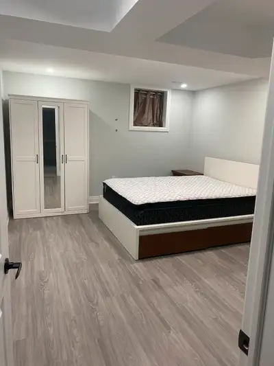 BRAND NEW LARGE BASEMENT ROOM FOR RENT WITH PRIVATE WASHROOM