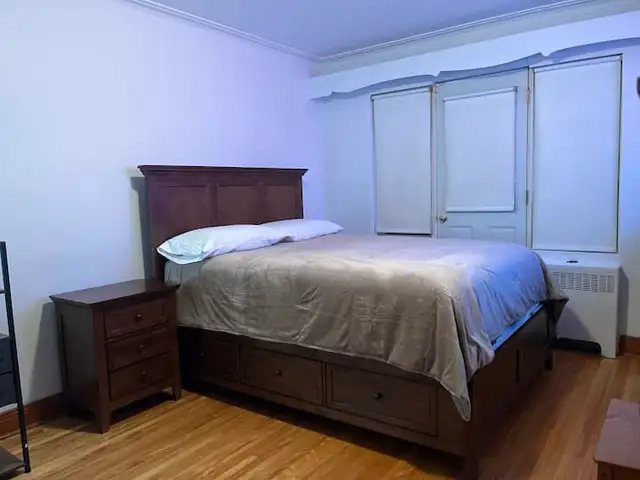 Room in a Nice fully furnished - Metro Fabre62864375686915121