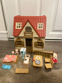 Sylvanian Families dollhouse with Bunny family