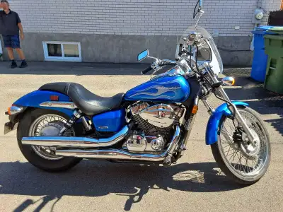 Doit vendre absolument avant mon déménagement le 21 mai tout offers reasonable sera accepté Avis aux...