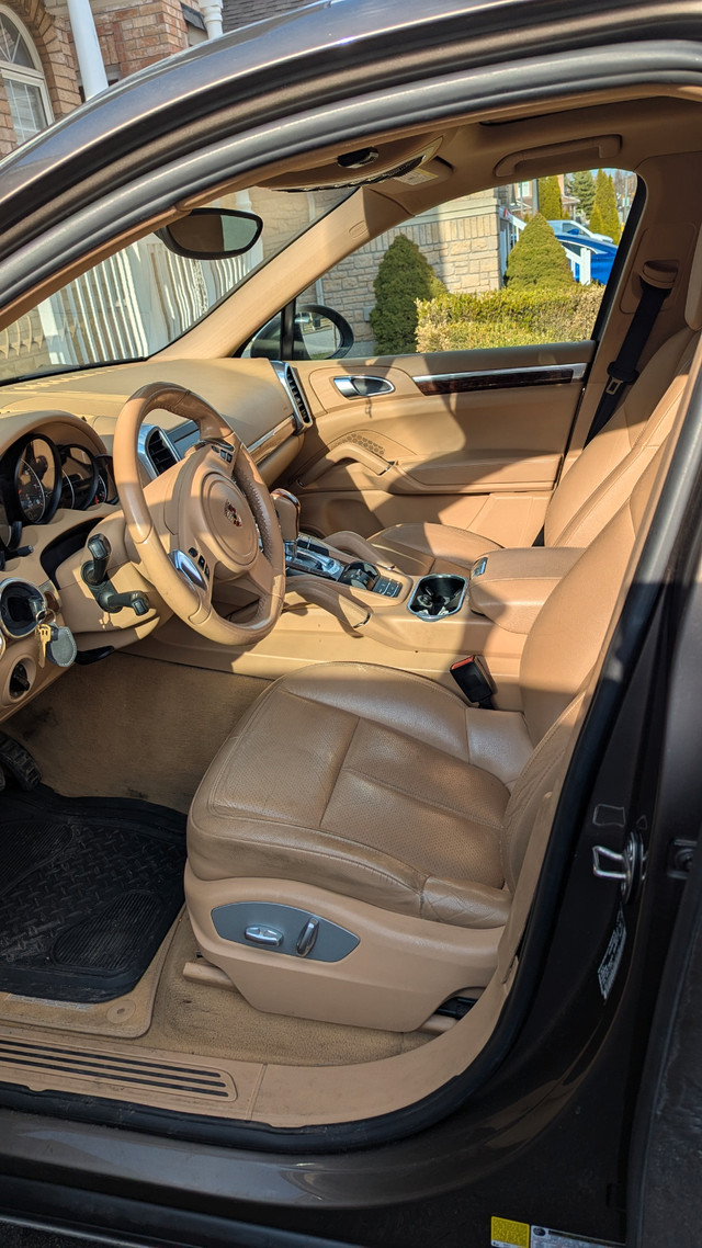 2011 Porsche Cayenne in Cars & Trucks in Markham / York Region - Image 3