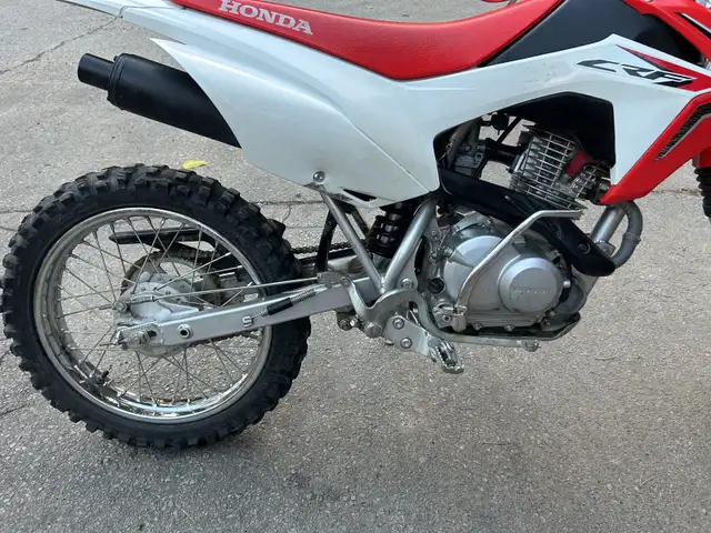 Honda CRF 125F Dirt Bike in Dirt Bikes & Motocross in Oakville / Halton Region - Image 3