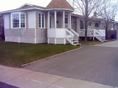 Belle chambre, grande, pour étudiant, tout inclus, meublée, chauffée, éclairée, internet haute vites...