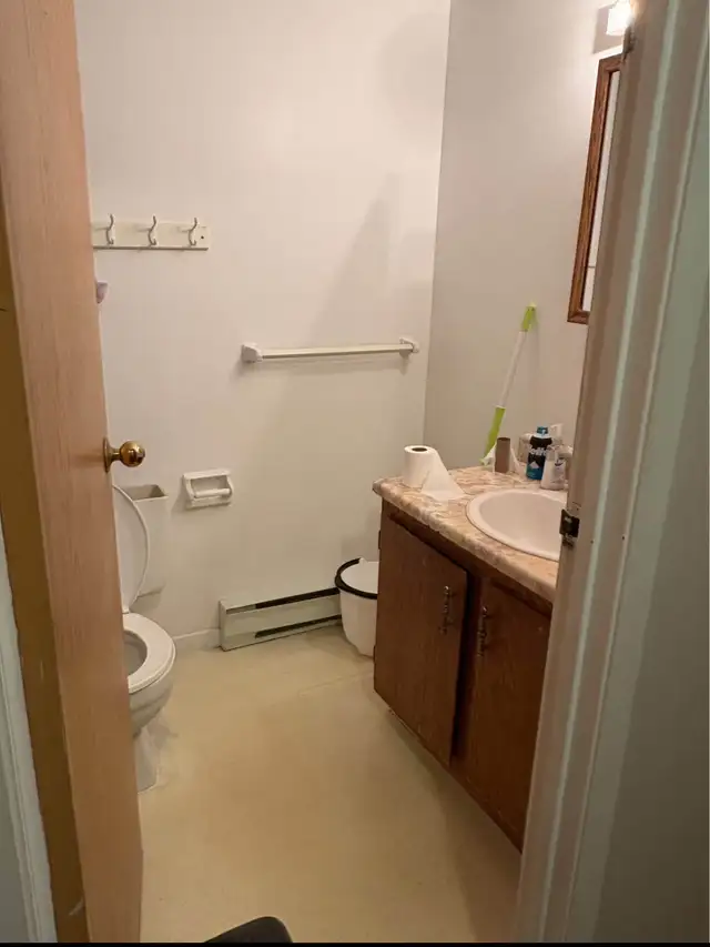 Private room for Rent in Long Term Rentals in City of Halifax - Image 8