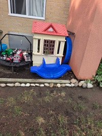 Step2 Playhouse and Toy Bundle Brantford Ontario Preview