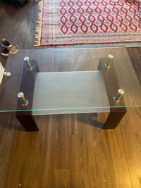 Brand new glass table in perfect condition 